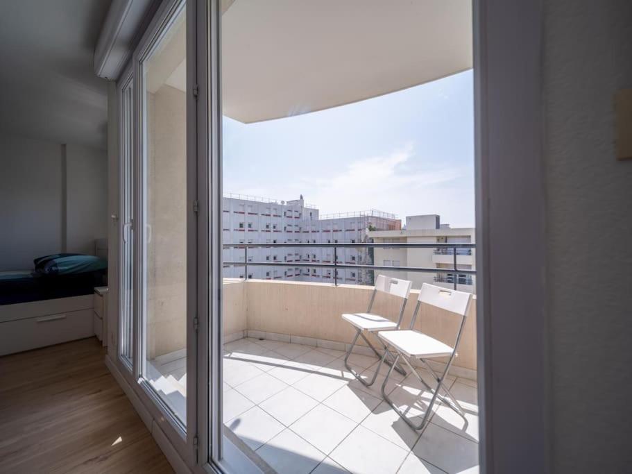 Equipe Climatise Terrasse Hopital De La Timone Marseilles
